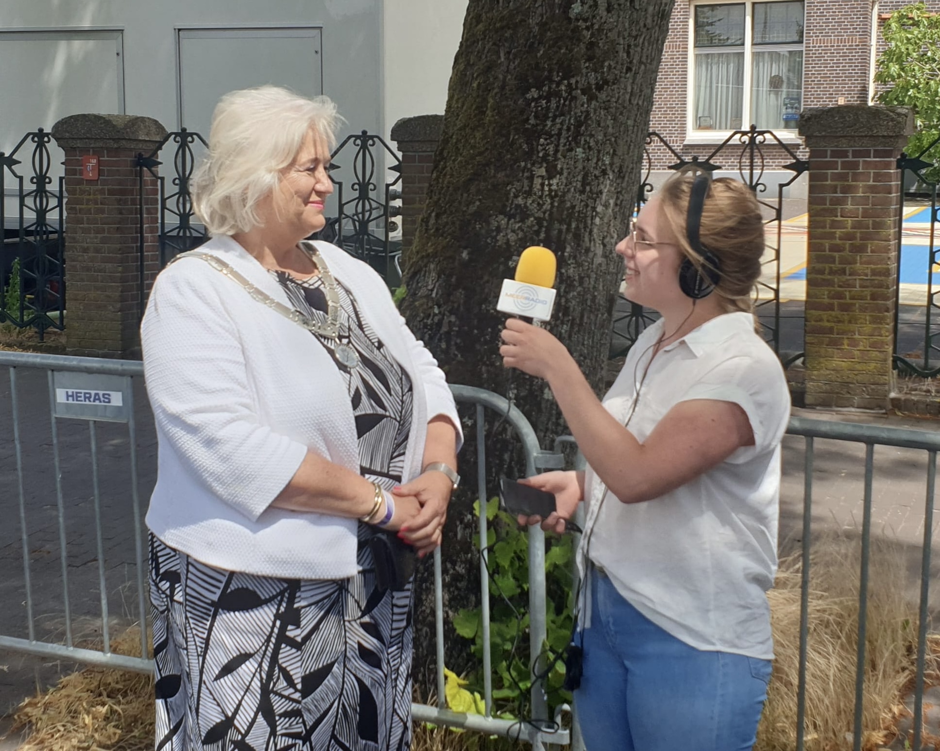 0dfc9f85-79d9-43f4-8855-23d6cefe4da6 2